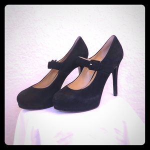 Gorgeous black suede heels. Size 8. Super cute.